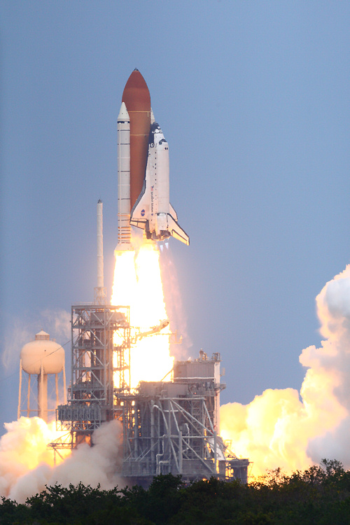 atlantis_launch_0_500.jpg