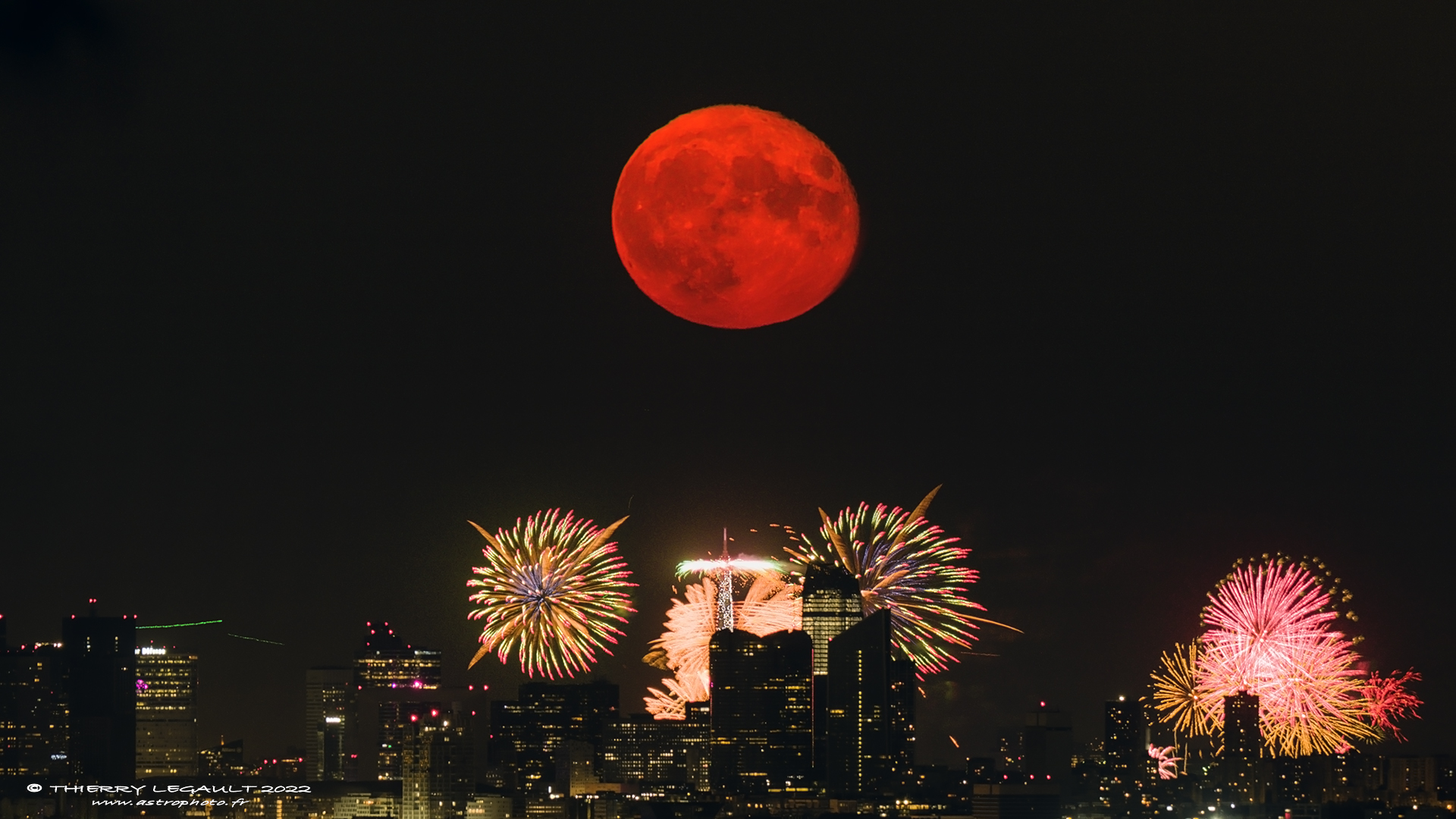 bastille_day_fireworks_supermoon.jpg